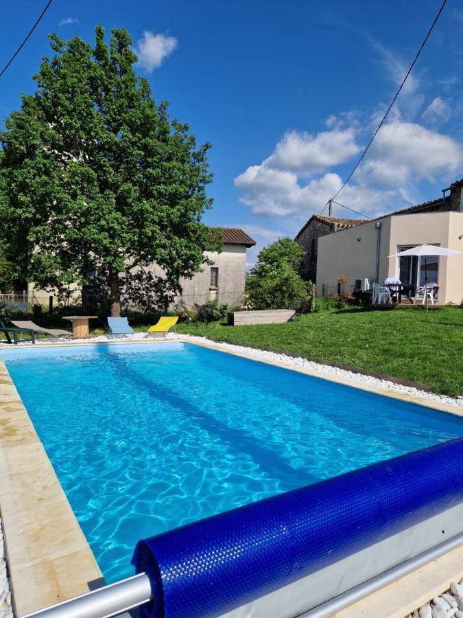Gite Le Saint Benoit Lamillarié Exterior foto